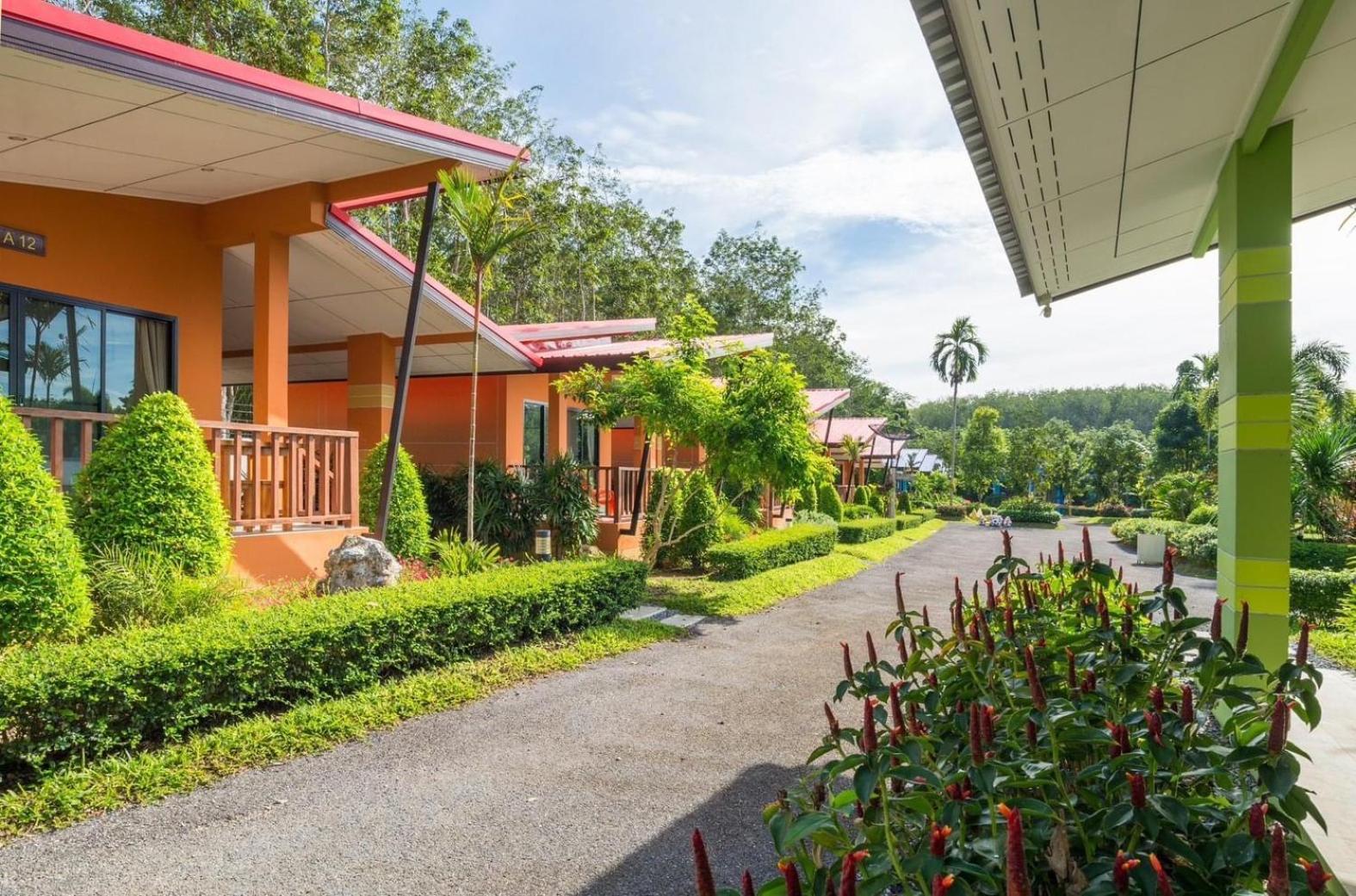 Infinite Resort And Cafe Krabi town Exteriör bild