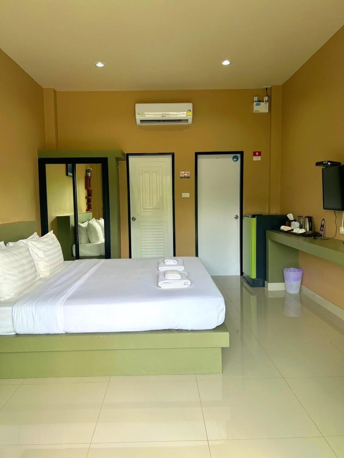 Infinite Resort And Cafe Krabi town Exteriör bild