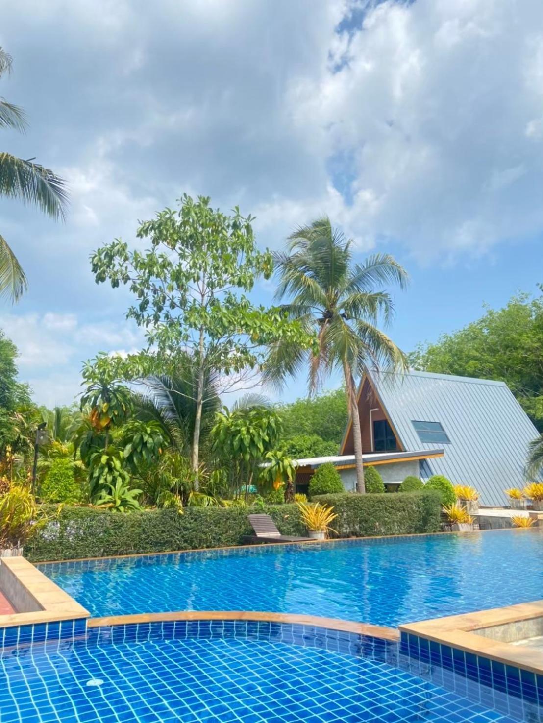Infinite Resort And Cafe Krabi town Exteriör bild